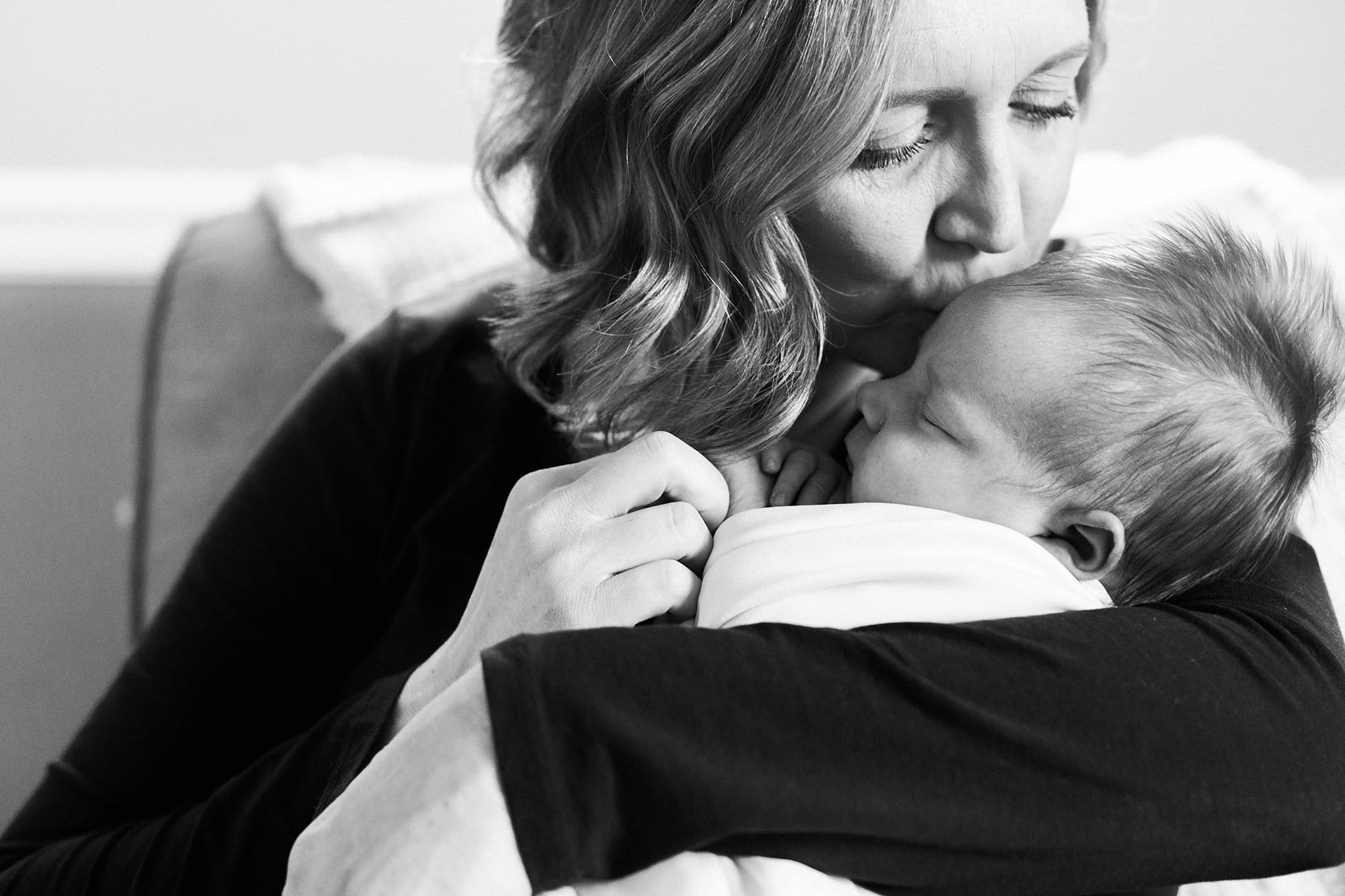 Pittsburgh Family and Newborn Photographer - Motherhood