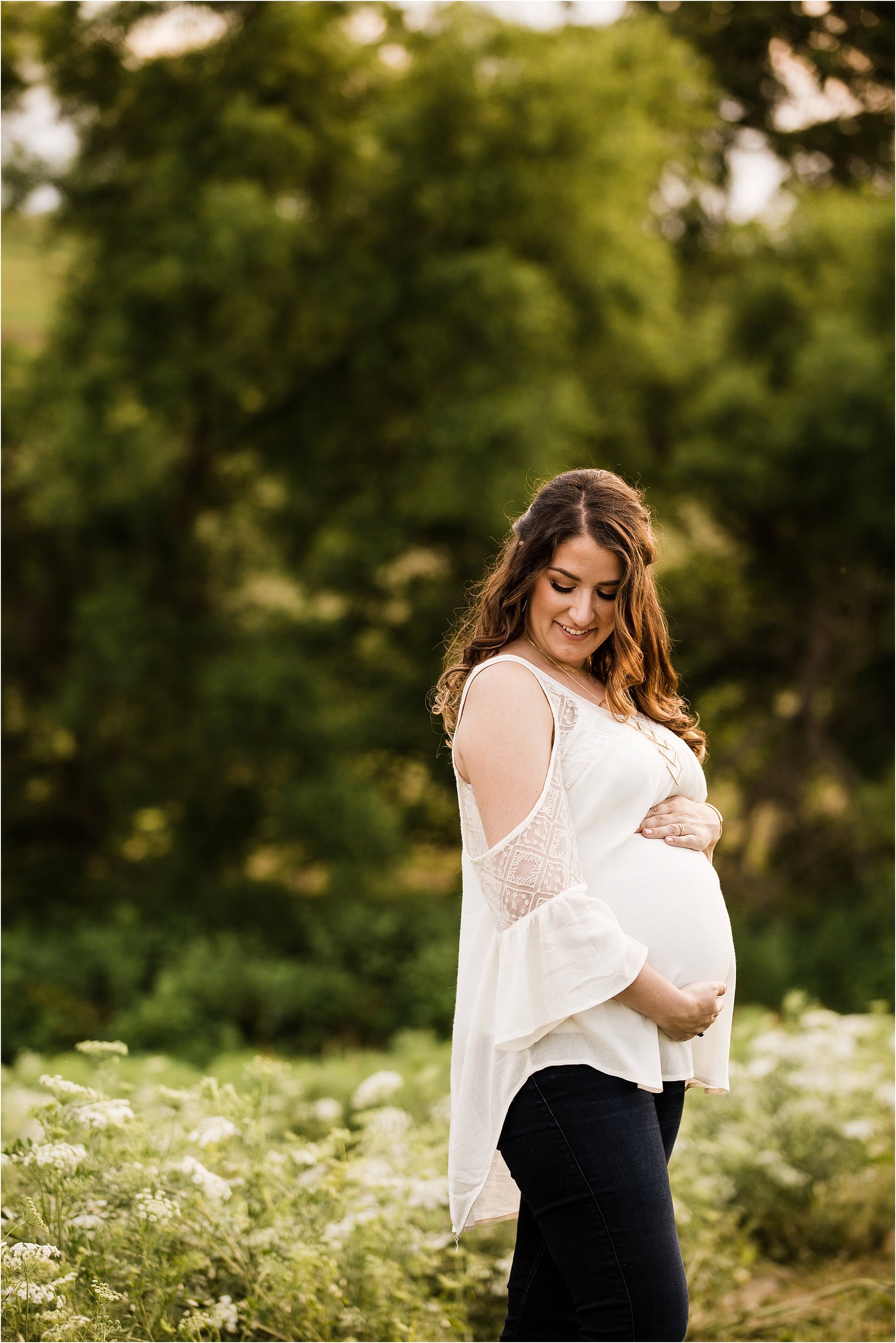 Maternity photos in flower field at Simmons Farm