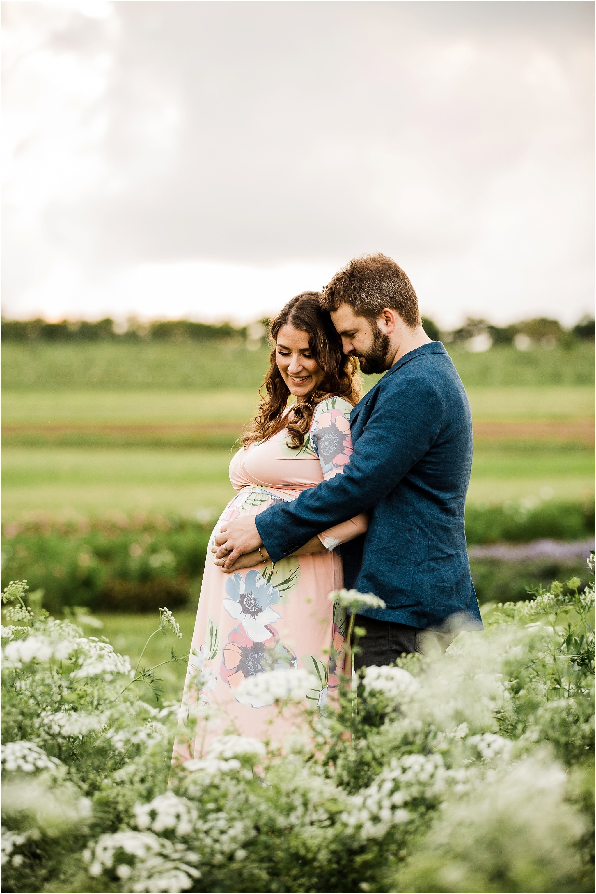 Husband and wife maternity photos at Pittsburgh farm