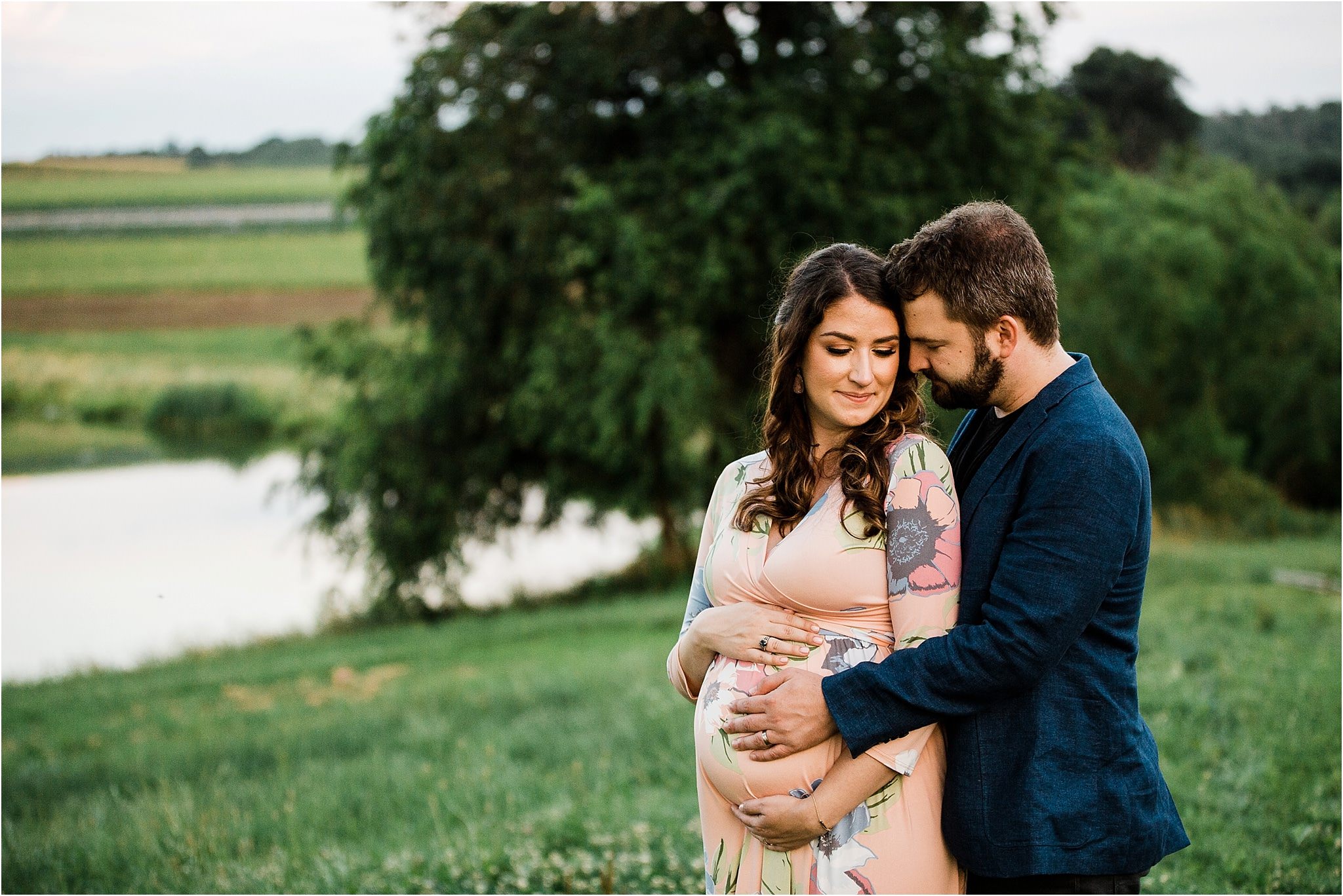 Husband and wife maternity photos at Pittsburgh farm