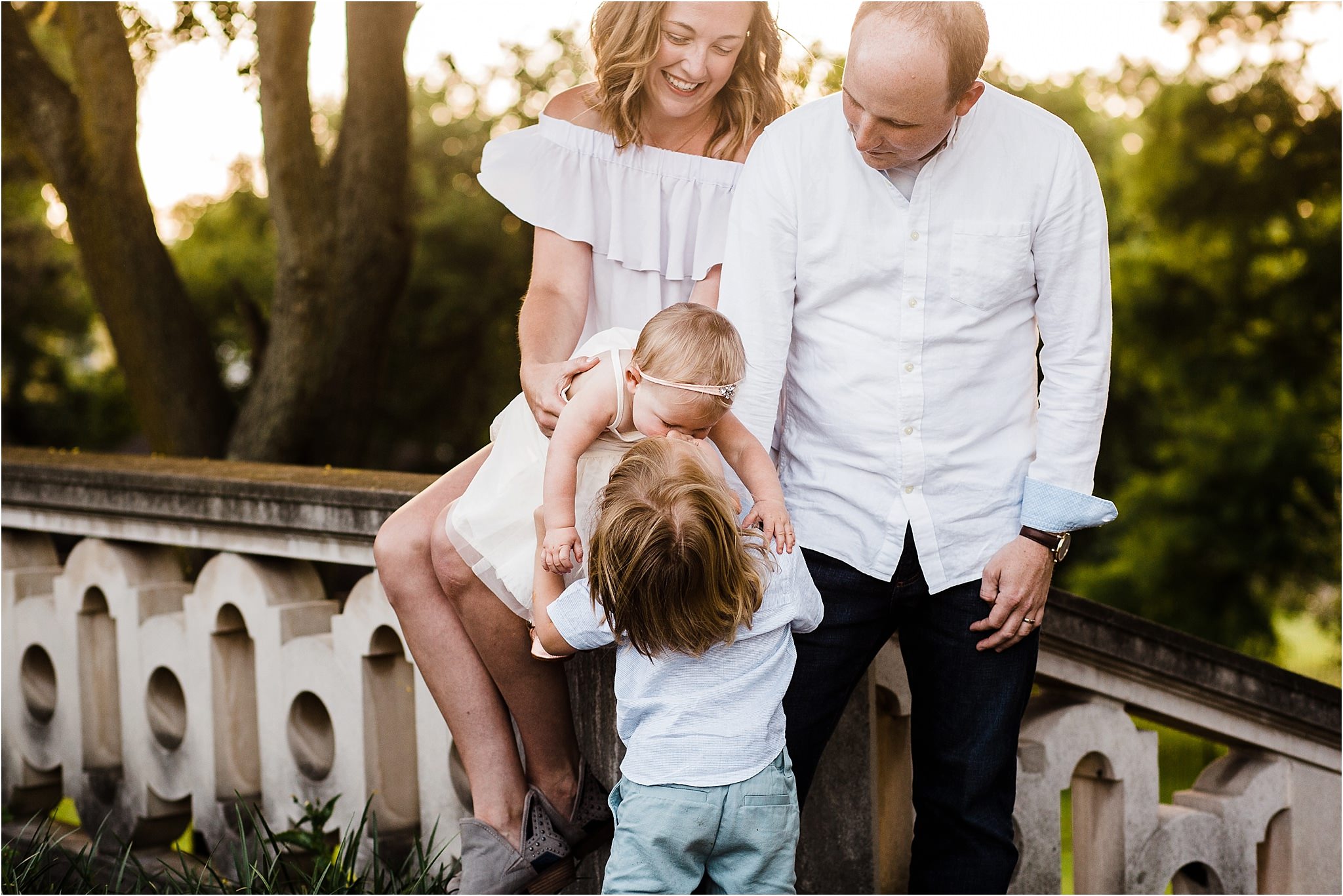 sunset family photo session at mellon park in pittsburgh pa