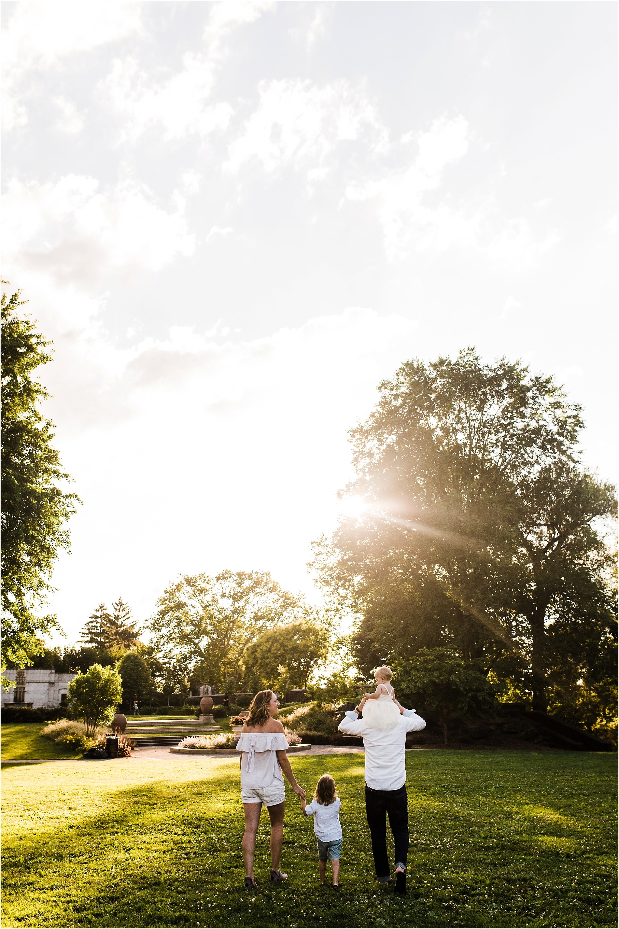 sunset family photo session at mellon park in pittsburgh pa