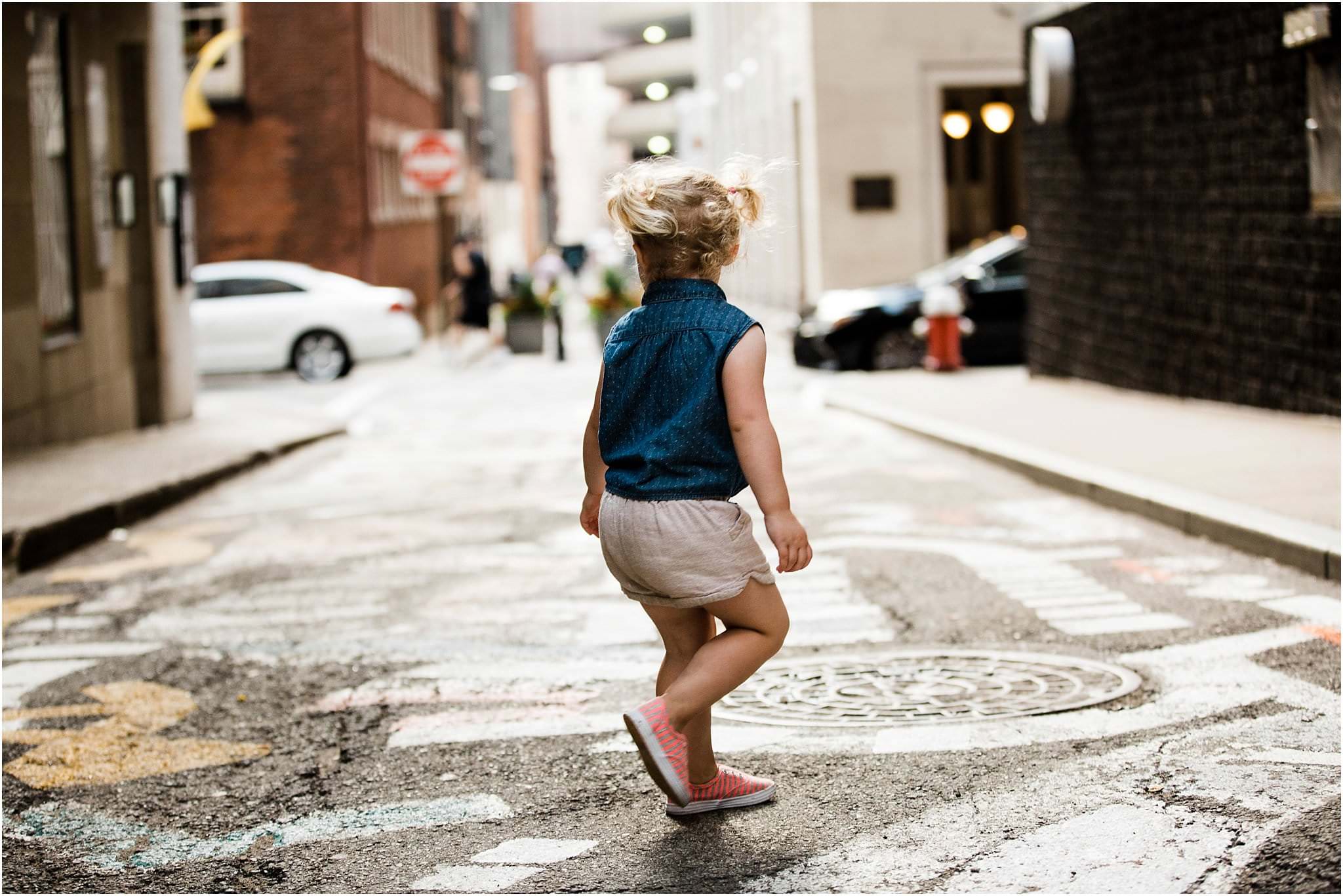 toddler photo on strawberry Way in Pittsburgh