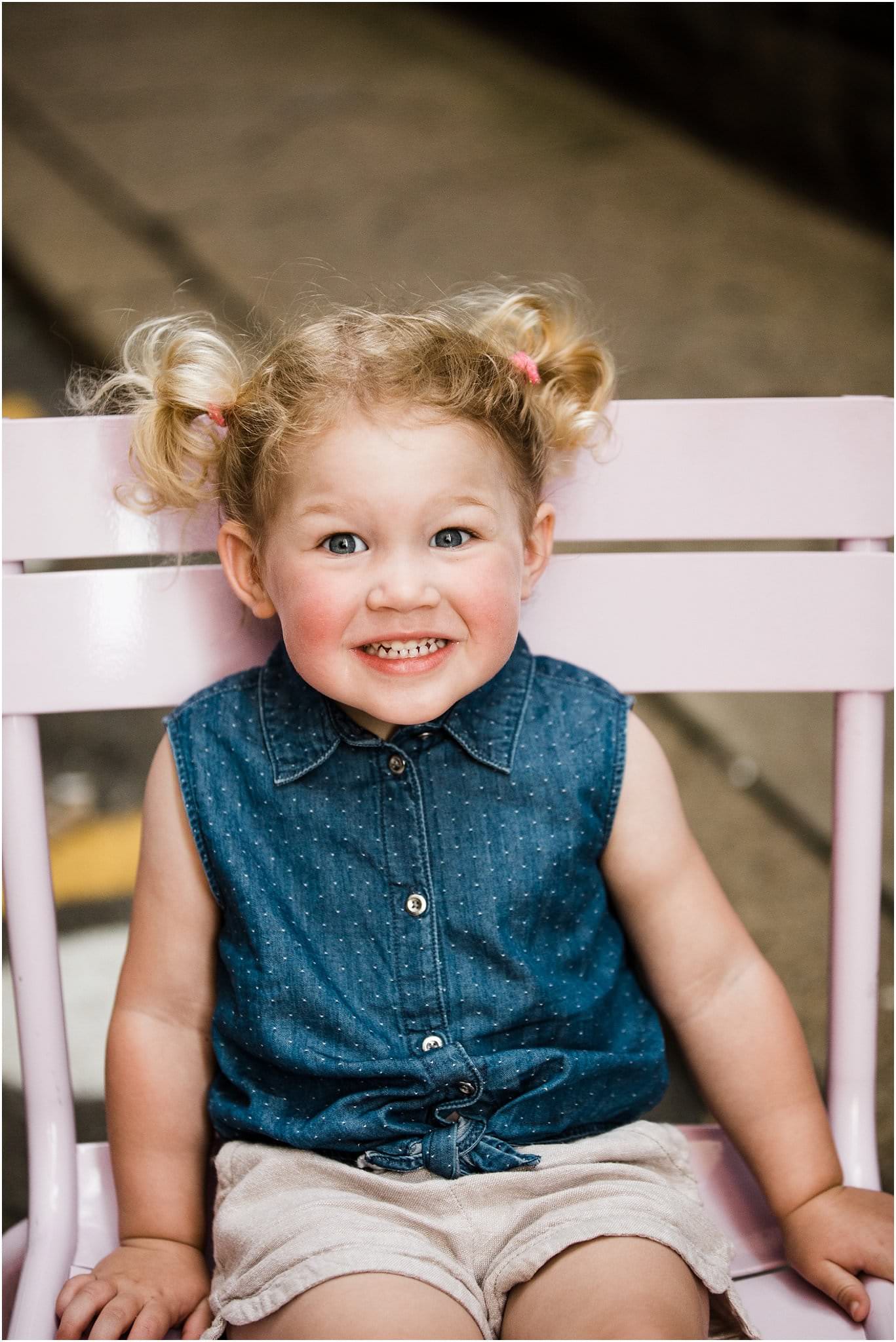 toddler photo on strawberry Way in Pittsburgh