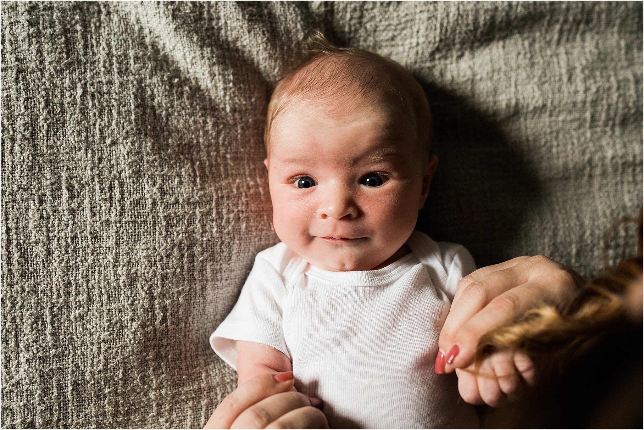 natural photo pf newborn baby 