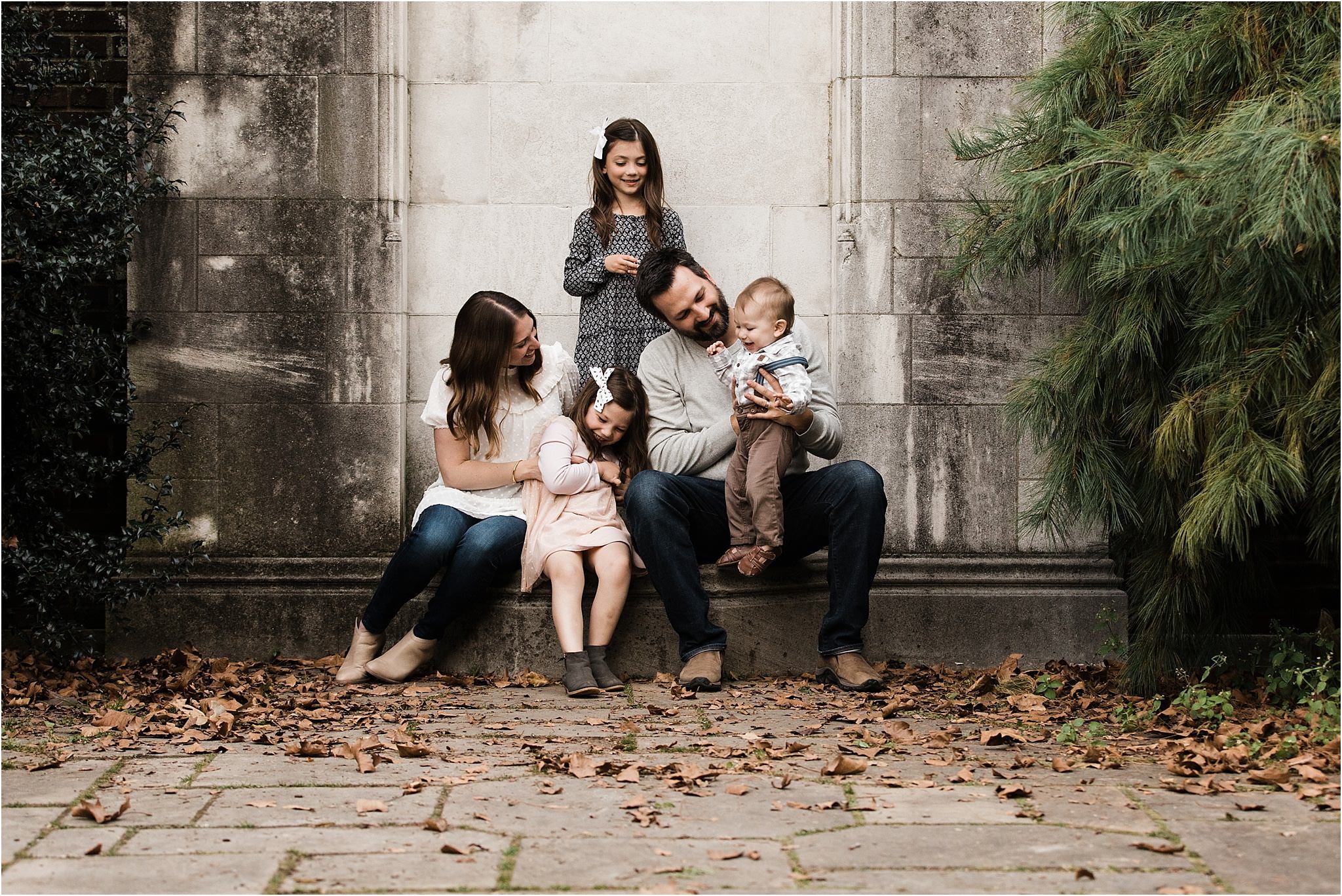 Pittsrbugh Family Photos at Mellon Park Walled Garden