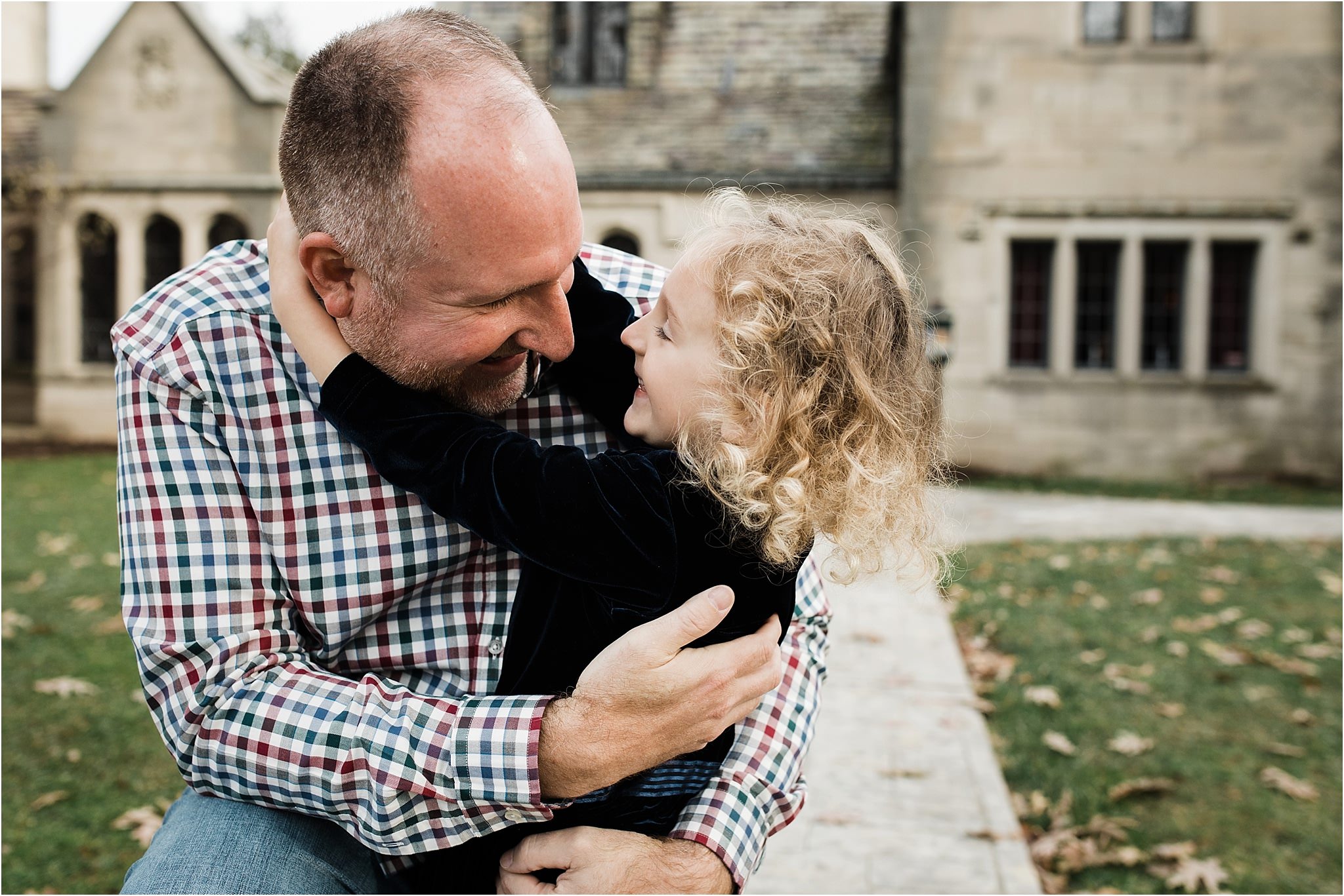 Natural, laid back and fun family photos at Hartwood Acres in Pittsburgh