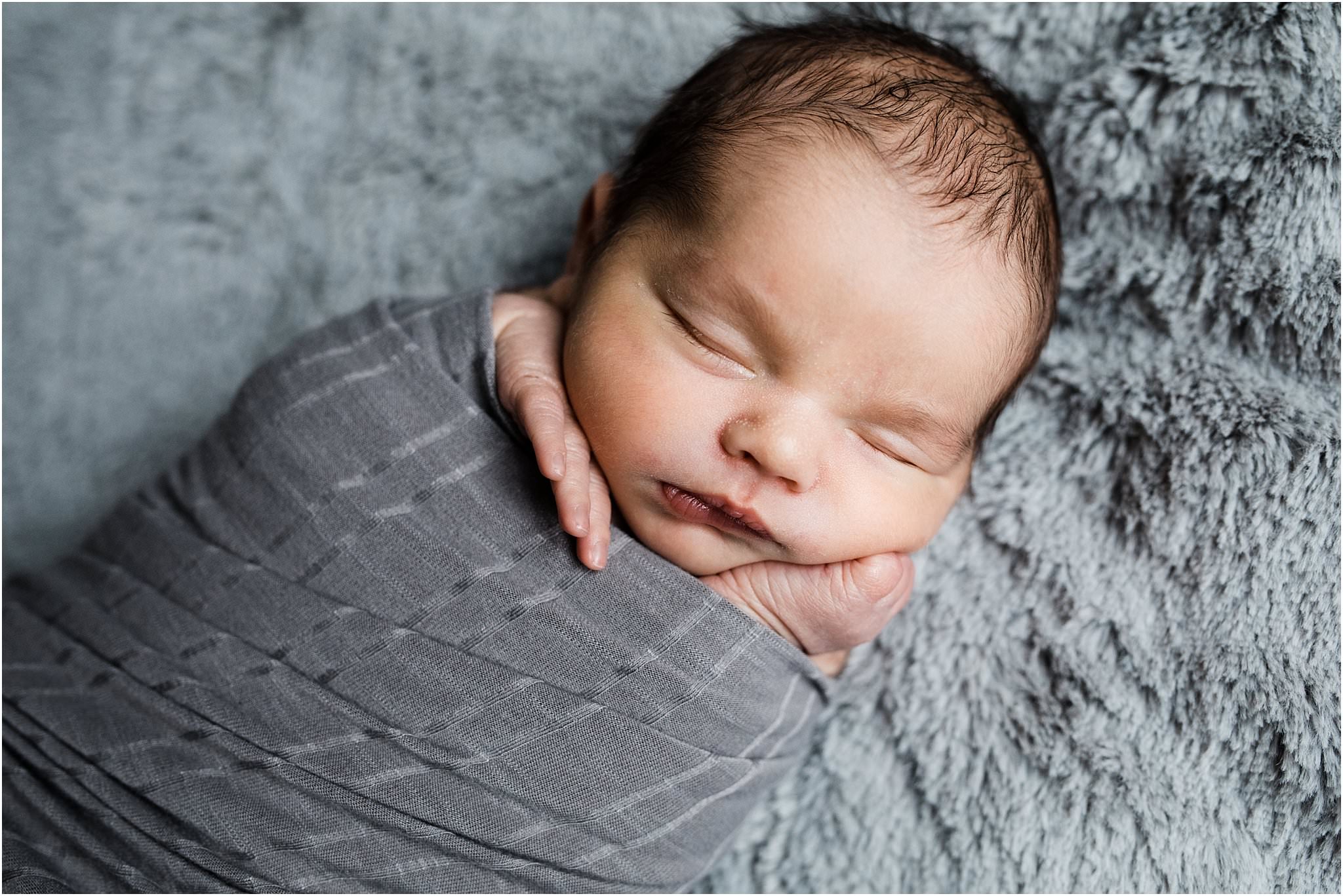 natural newborn portrait