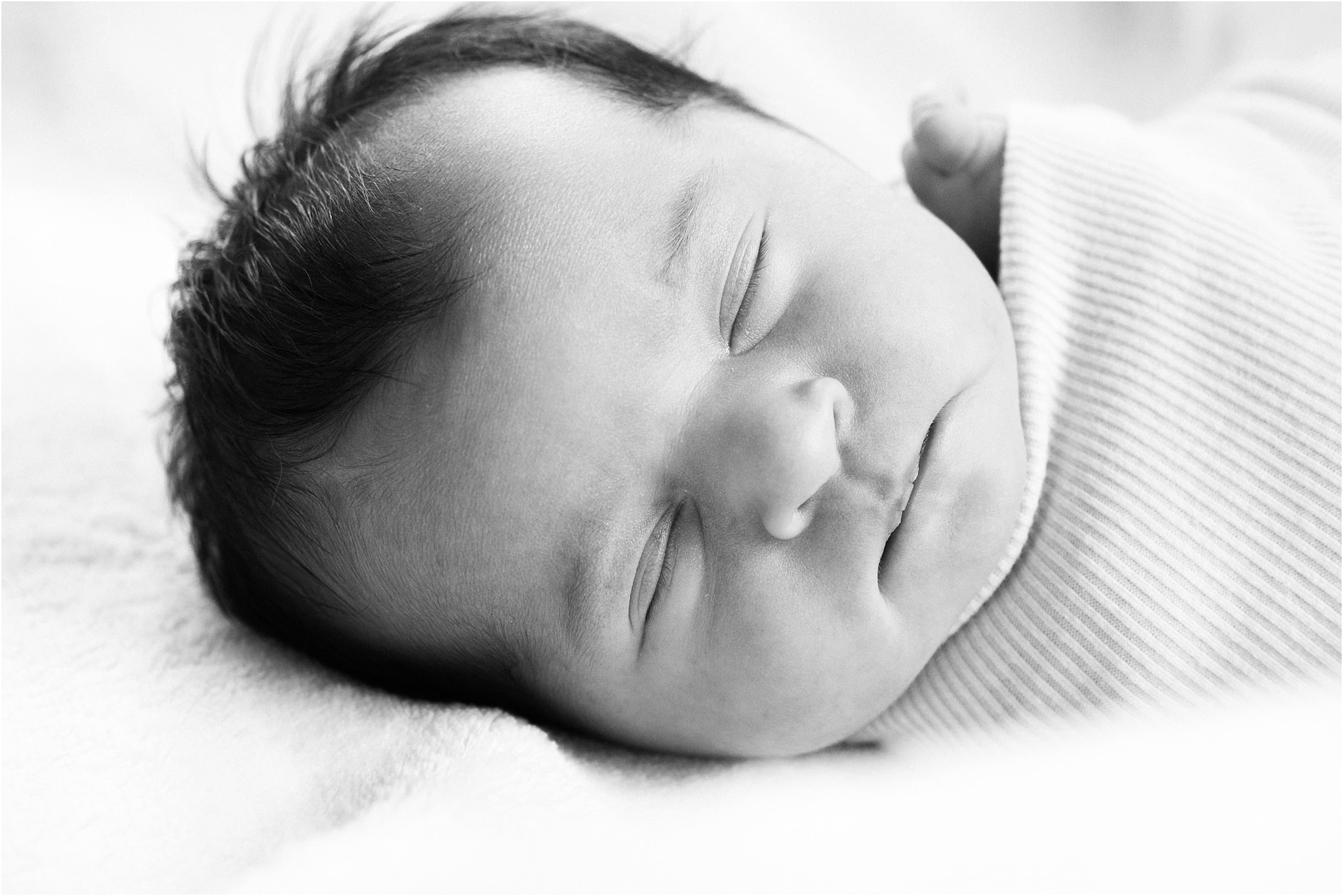 macro newborn photo