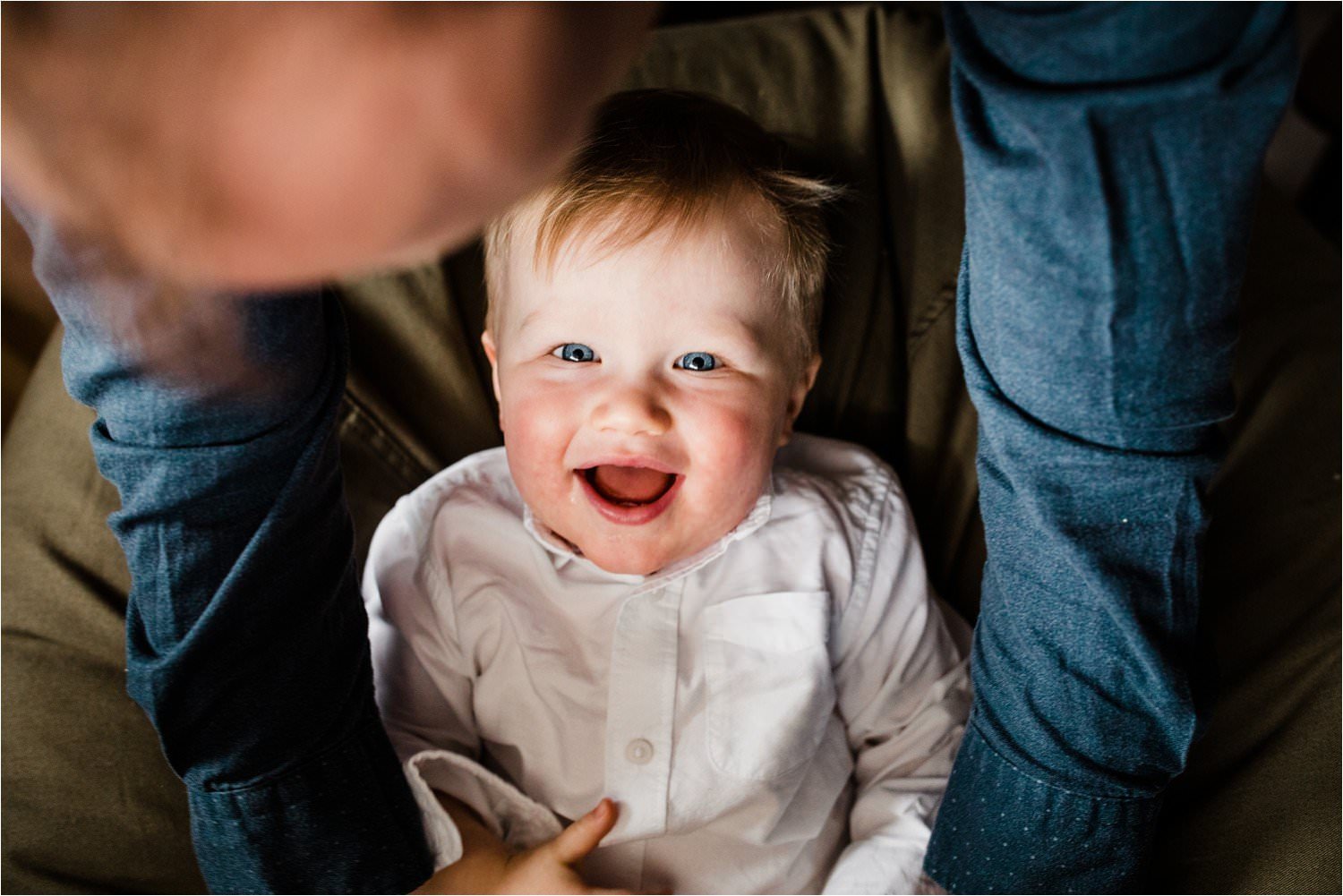lifestyle family photography with toddler and parents